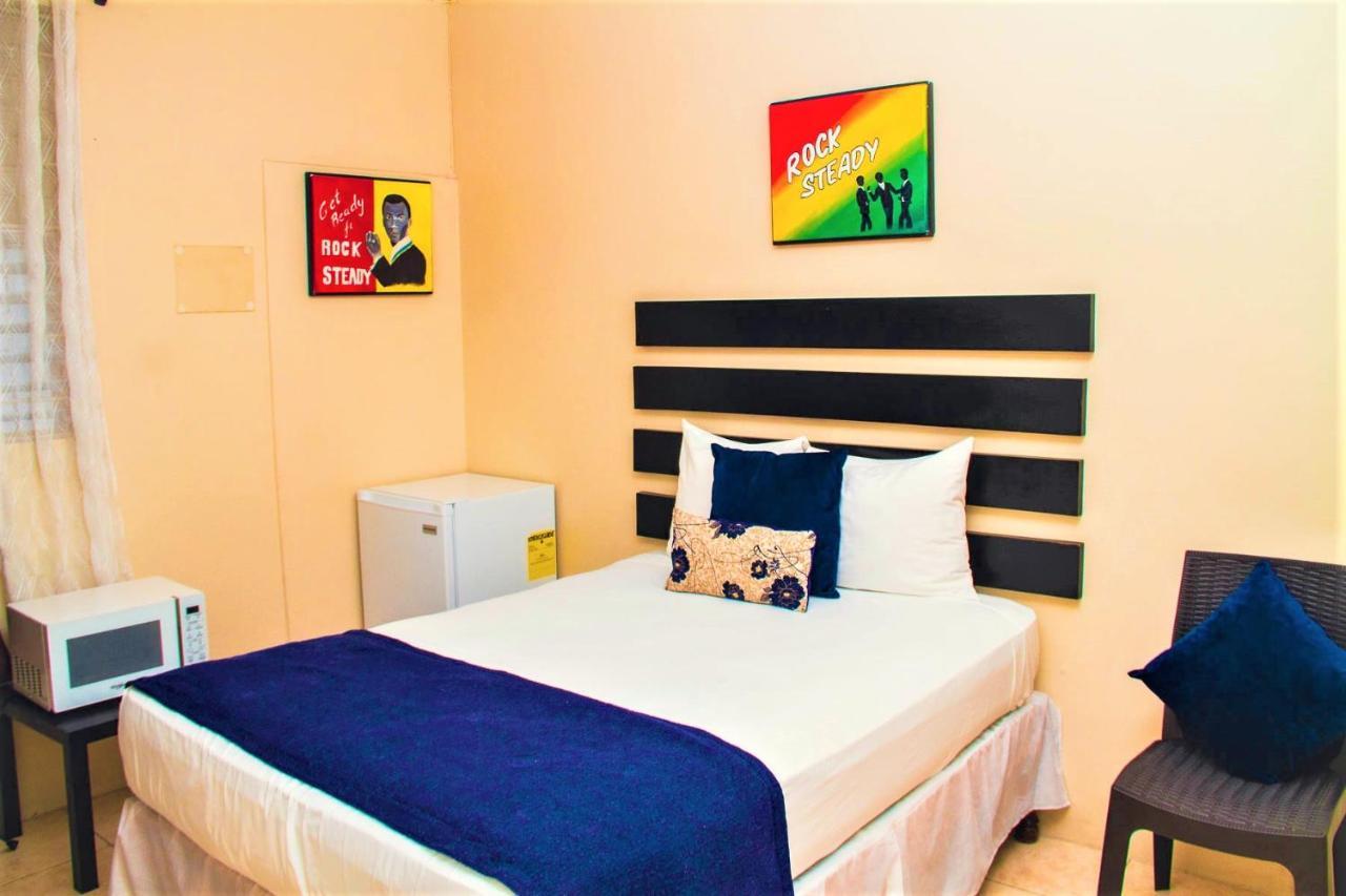 Eventuality B&B New Кингстън Екстериор снимка